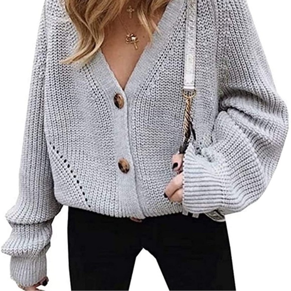 🎀HOST PICK x 2 🎀 Grey Loose Knit Cardigan - Picture 2 of 5